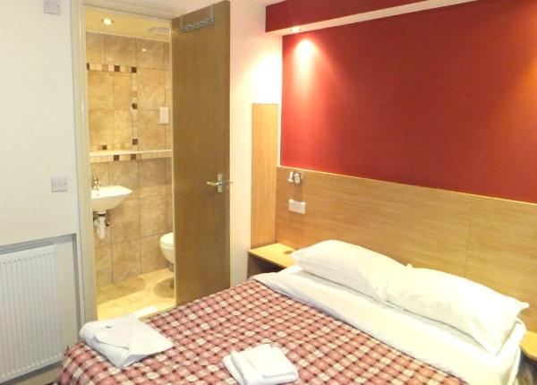 Double room at Carlton Hotel Victoria