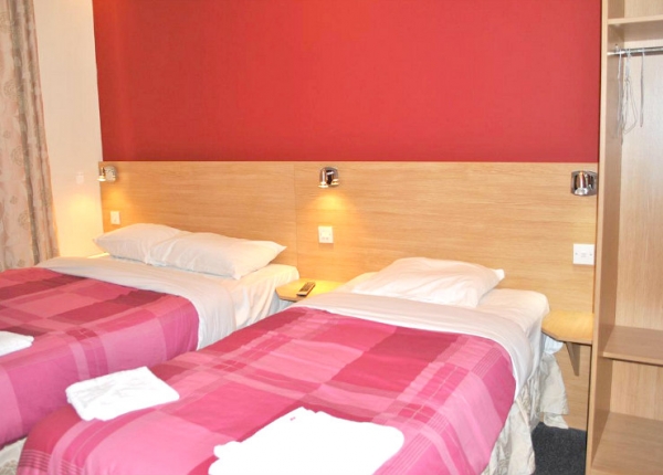 Triple room at Carlton Hotel Victoria